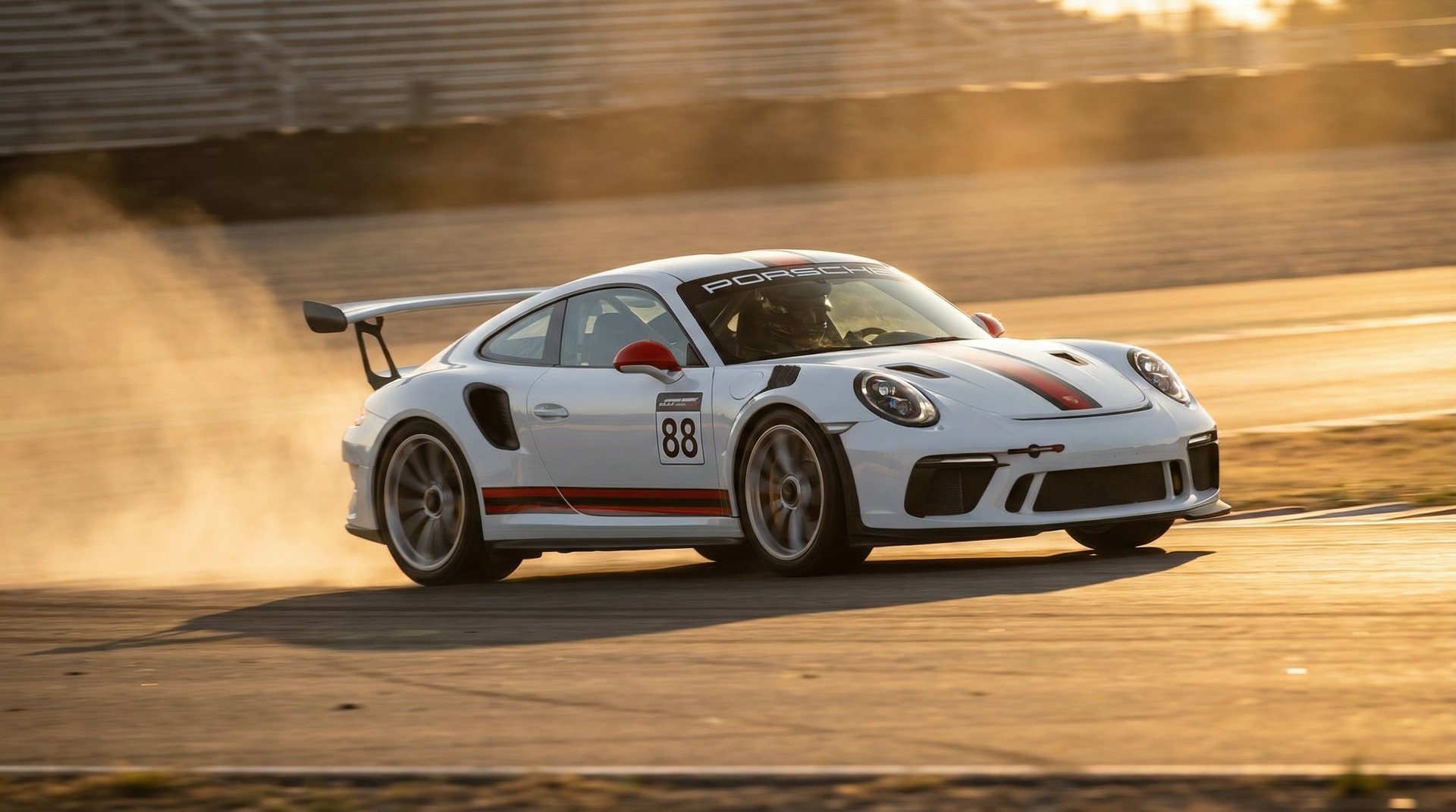 黄色仓库赛道圈速视频